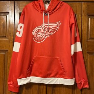 Adidas NHL Yzerman Detroit Red Wings #19 hooded sweatshirt, Size L